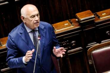 Penalisti in rivolta: “Detenuti privati della dignità”
