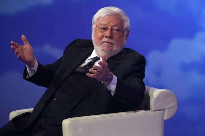 © Stefania D’Alessandro/Lapresse 05-04-2008 Milano, Italia Spettacolo Programma televisivo Che tempo che fa Nella foto: Paolo Villaggio Italian television show Che tempo che fa