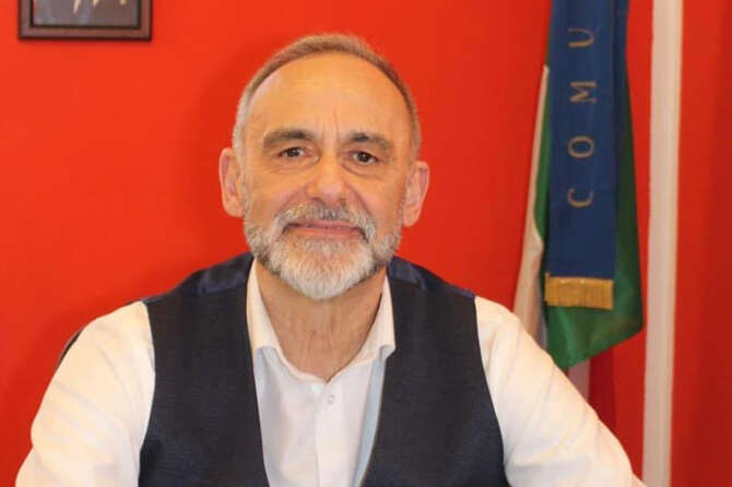 Claudio Manara: chi è il sindaco di Corte Palasio trovato morto in Municipio