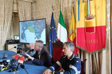Terremoto ai Campi Flegrei: quando può scattare il piano di evacuazione e quali sono le vie di fuga