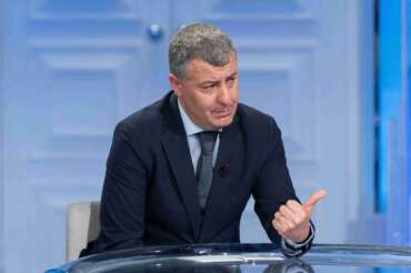 Parla Arturo Scotto: “Il governo ci distrae mentre distrugge sanità, scuola, lavoro e welfare”