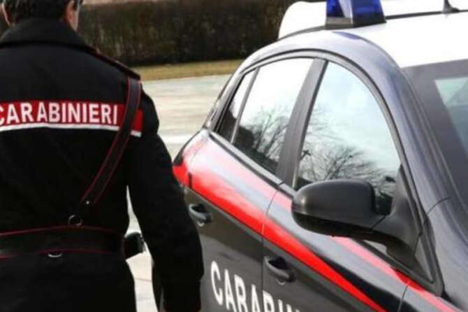 Rapina all’Agenzia delle Entrate a Giugliano: ladri in fuga con il bottino