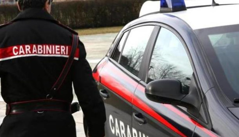 Rapina all’Agenzia delle Entrate a Giugliano: ladri in fuga con il bottino