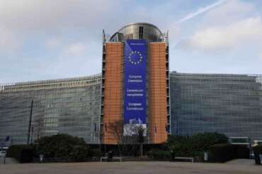 Commissione Europea: composizione, membri e funzione. Differenze con il Parlamento Europeo e il Consiglio Europeo