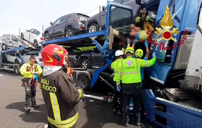 Incidente mortale sull’autostrada A1, traffico e chiusure: quali sono le uscite consigliate