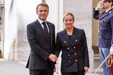 Macron tenta la Meloni, Salvini mette il muso