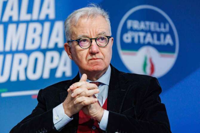 Il sottosegretario alla presidenza del Consiglio Alfredo Mantovano durante la Conferenza programmatica di Fratelli d’Italia a Pescara, Venerdì, 26 aprile 2024 (Foto Roberto Monaldo / LaPresse)

Undersecretary to the presidency of the Council Alfredo Mantovano during the Brothers of Italy party Programmatic conference in Pescara, Friday, April 26, 2024 (Photo by Roberto Monaldo / LaPresse)