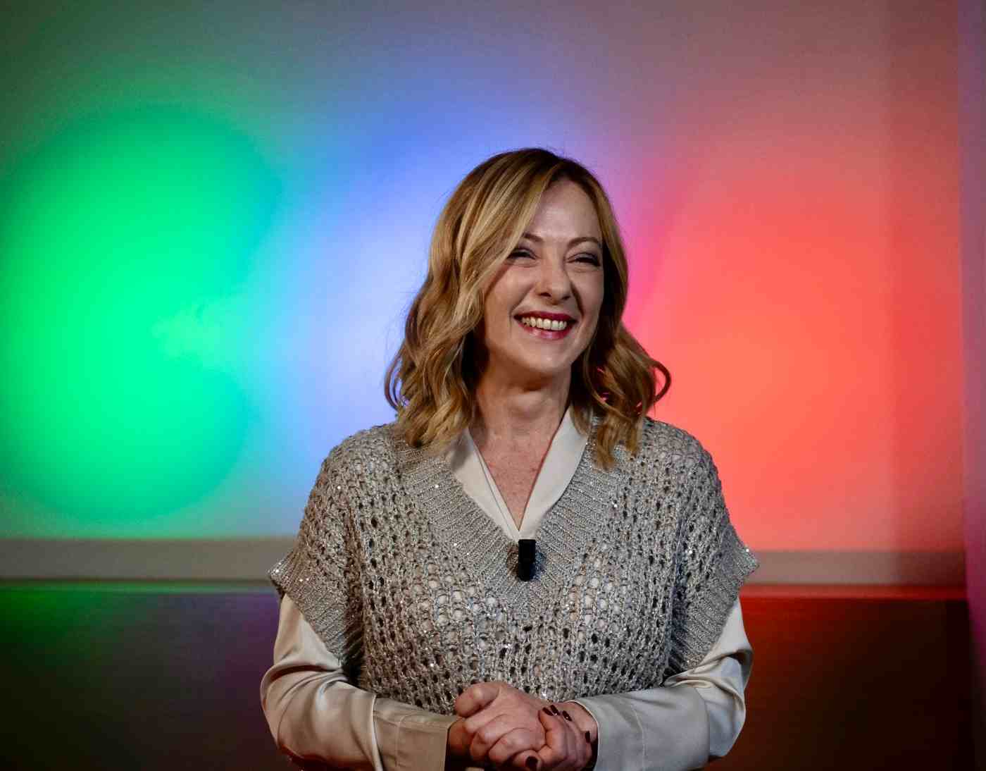 Giorgia Meloni frena nei sondaggi: tra flop redditometro e slogan vuoti così si è incartata