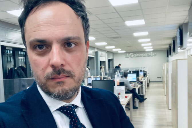 Giornalista condannato a 8 mesi di carcere per aver fatto il suo lavoro, la sentenza contro Pasquale Napolitano