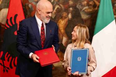 “I diritti dei migranti vanno garantiti”, la Corte di Giustizia Europea sferza il governo Meloni sui centri in Albania