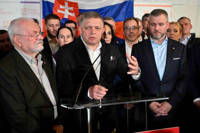 Robert Fico: chi è il premier slovacco che rischia la vita dopo l’agguato