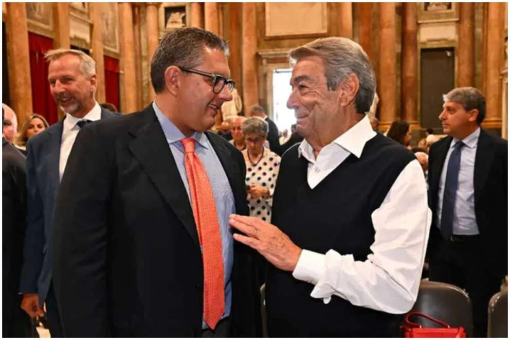 Sappiamo molto della vita sessuale di Spinelli grazie alle intercettazioni date dalla procura ai giornali: così vengono puniti gli indagati