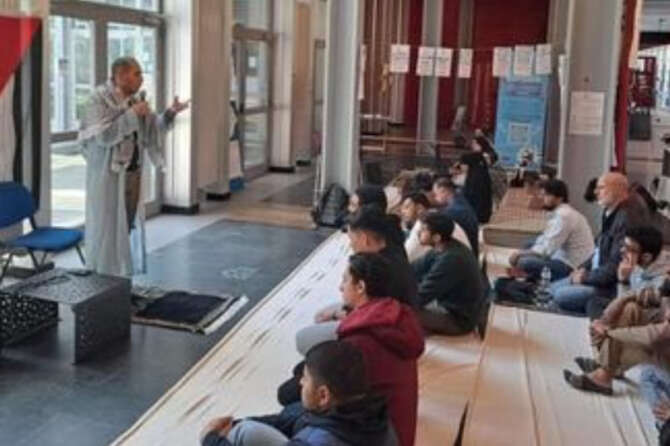 All’Università di Torino si predica la jihad, la condanna del rettore e del ministro Bernini. Baya, portavoce della moschea: “Abbiamo pregato, sono contro la violenza”