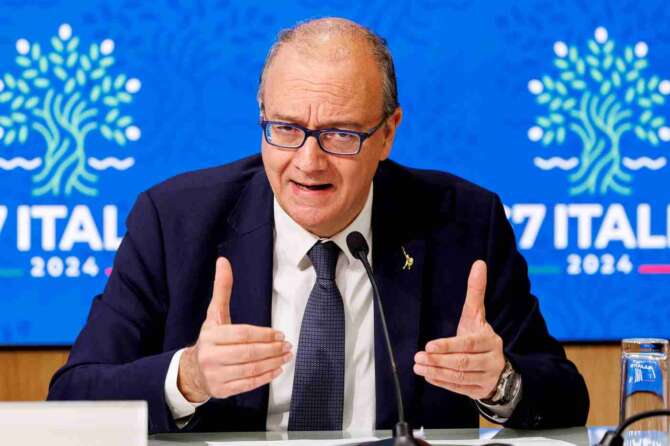 Valditara e il ’68: l’ossessione del ministro per la contestazione, poche idee ma ben confuse