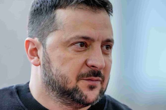 Quanto vale la vita di Zelensky: 80mila euro per uccidere il presidente ucraino