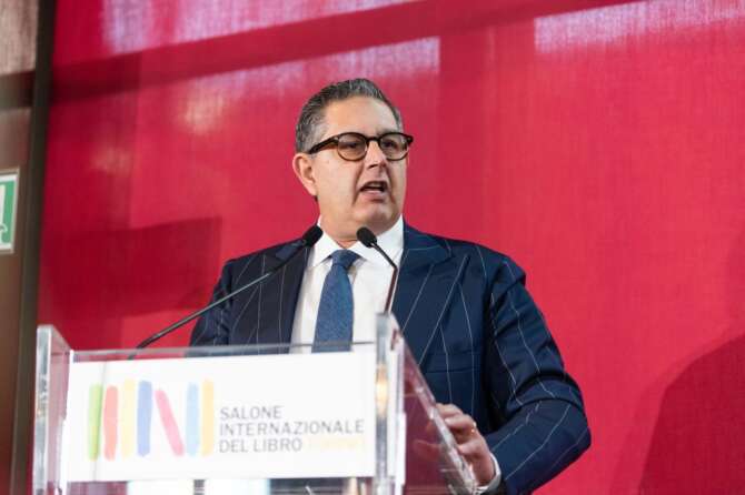 Giovanni Toti sfida Pm e opposizioni