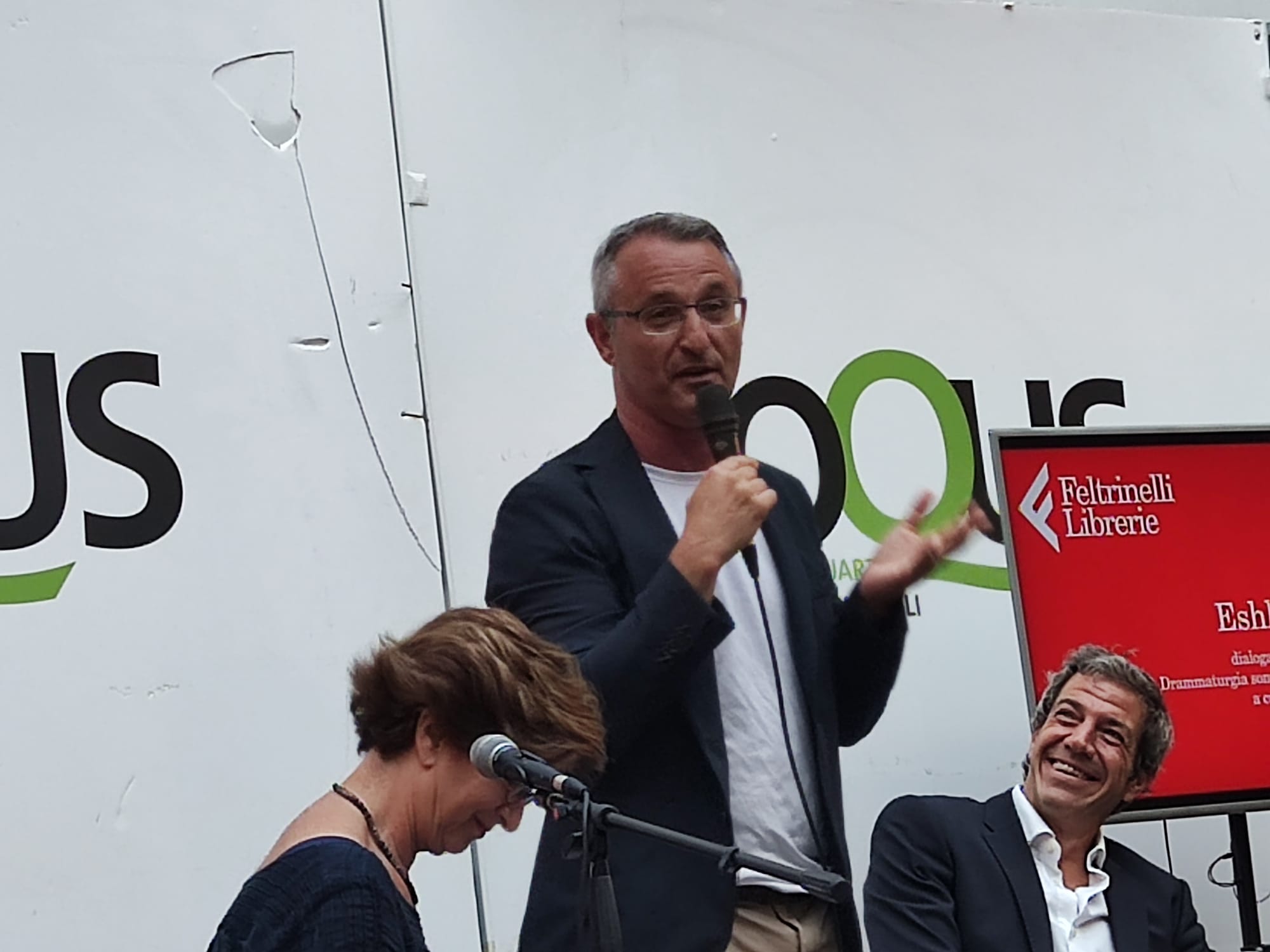 La 'lezione' di Eshkol Nevo: come il tempo agisce sul cambiamento e la democrazia dei racconti per spiegare l'amore