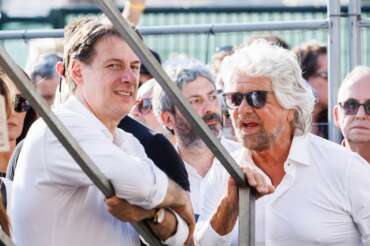 Grillo, lo schiaffo a Conte dopo il flop alle Europee: “Ha preso più voti Berlusconi da morto che lui da vivo”