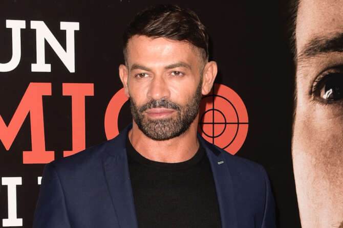 Gianni Sperti: chi è la sorella Cinzia e la chirurgia. L’età e la vita privata: perché il divorzio da Paola Barale e la presunta omosessualità