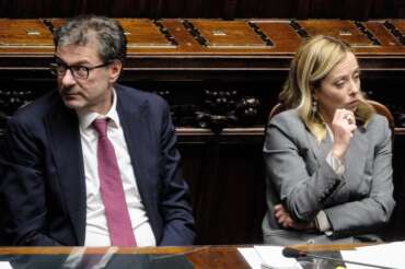 Perché l’Italia è sotto procedura di infrazione dall’Europa: troppo deficit, a rischio le promesse di Meloni