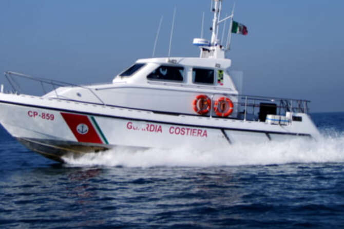 Ercolano, trovato in mare il cadavere di un 70enne