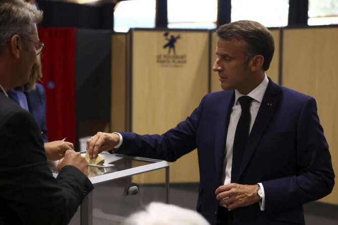Macron crolla alle Europee, in Francia elezioni anticipate: Bardella porta l’estrema destra a doppiare il presidente