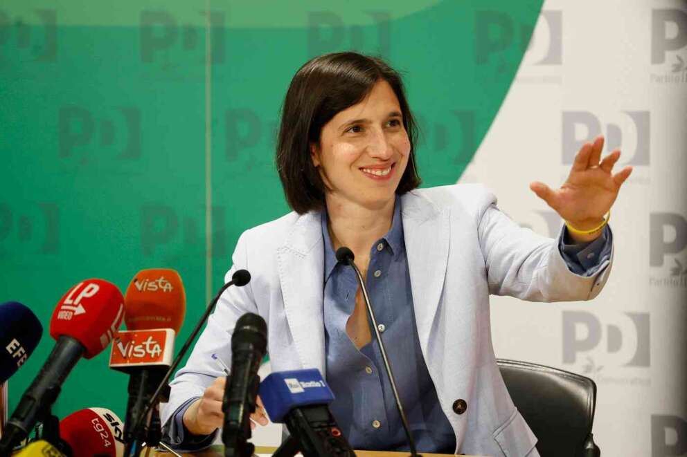 Schlein convoca la direzione Pd alla vigilia del voto nelle Marche: la minoranza Dem in rivolta (anche contro Bonaccini)