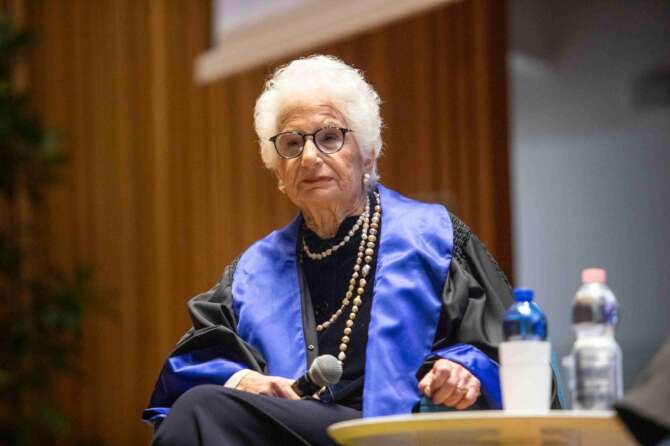 Oltre 180 costituzionalisti si schierano con Segre contro il premierato