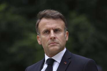 Macron sulle orme di De Gaulle: il presidente dovrà dar vita a un governo di coalizione
