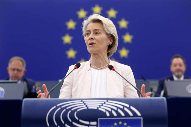 Ursula Von der Leyen 22447561_large