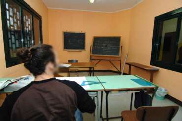 Maturità al 41-bis: un esame stretto tra zanzare e vetri antisfondamento per una storia di riscatto
