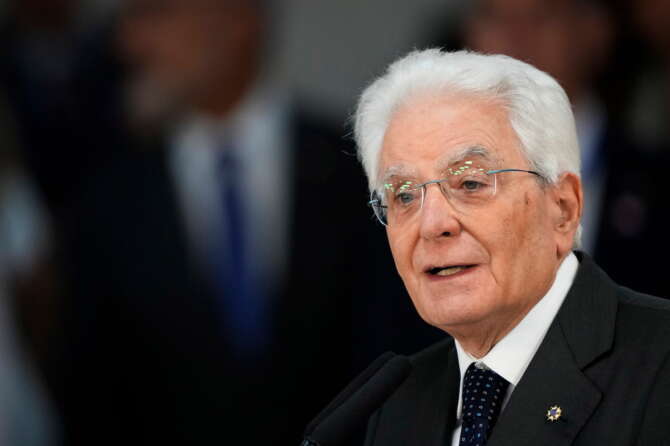 Mattarella, il ‘richiamo’ a La Russa: “Atti contro l’informazione sono eversivi”, poi il sussulto sul dramma carceri