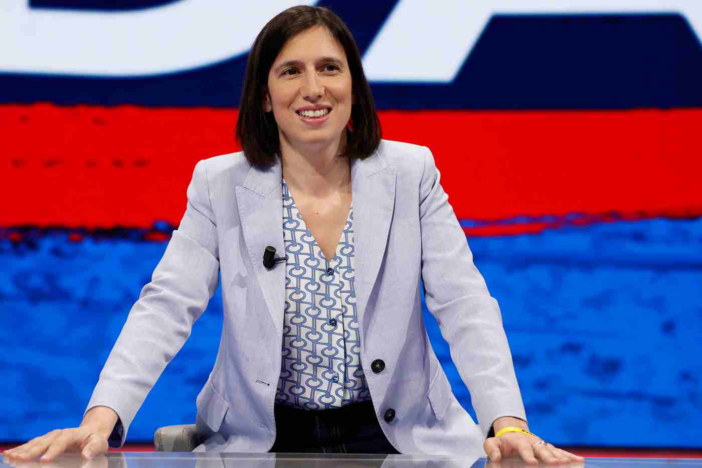 Schlein carica la sinistra dopo l’exploit francese: “Ora fermiamoli anche noi”