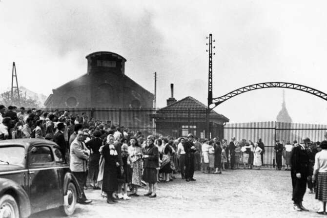 Che cos’è la strage di Marcinelle, cosa successe: causò la morte di 262 minatori italiani in Belgio