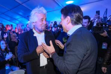 Perché Grillo e Conte sono in guerra, la sfida sul futuro del Movimento 5 Stelle: fondatore e leader “se le suonano”