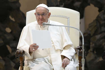 Il Papa contro governo ed Europa: “Migranti, colpevoli di omissione di soccorso”