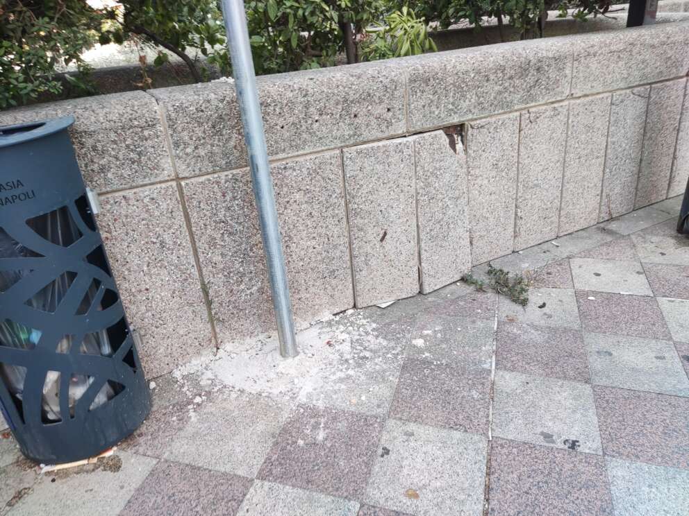 Centro Direzionale di Napoli, luogo di degrado e set ideale per un film horror: le foto