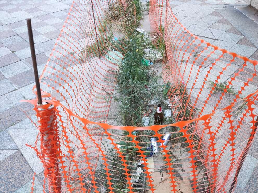 Centro Direzionale di Napoli, luogo di degrado e set ideale per un film horror: le foto