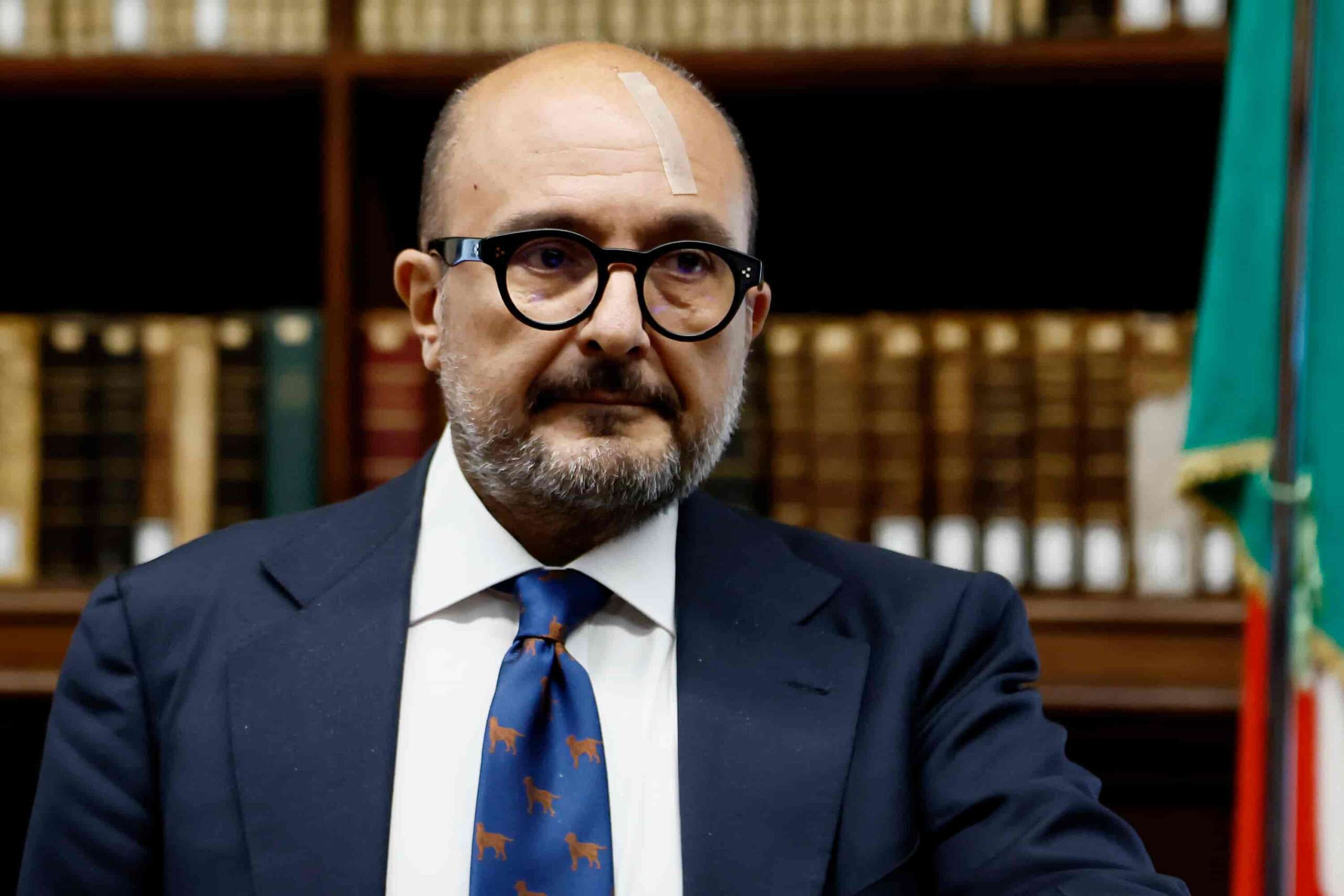 Sangiuliano ministro delle gaffe e su 'Neapolis 2500' a pagare è il suo social media manager
