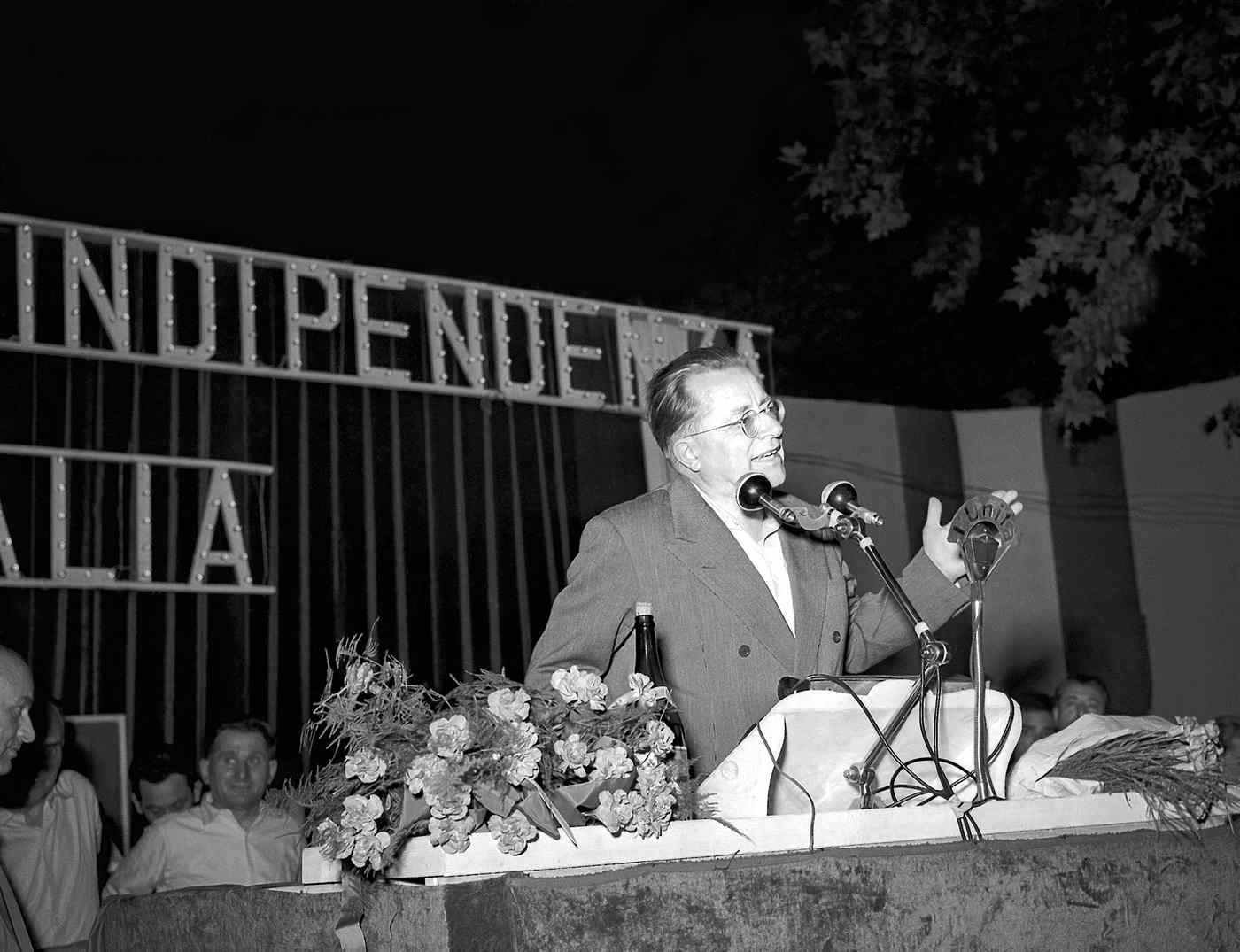 Togliatti e il PCI, la sua personale creazione: con lui passò in due anni da 6mila a 2 milioni di iscritti