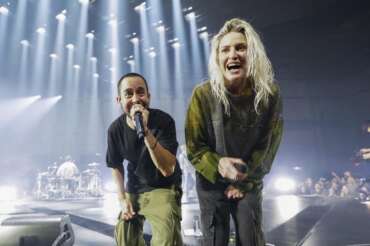 Emily Armstrong e Mike Shinoda dei Linkin Park