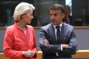 Centristi imbroglioni: le truffe politiche di Macron e Von der Leyen, così il fascismo arrivò al potere