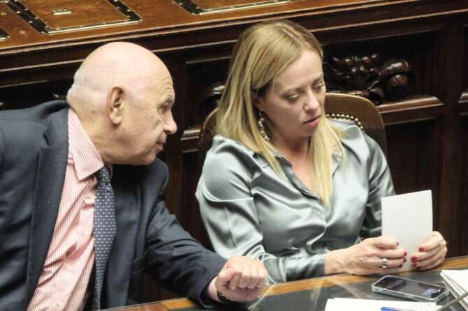 Cosa prevede il Ddl sicurezza, battaglia su detenute madri e cannabis light