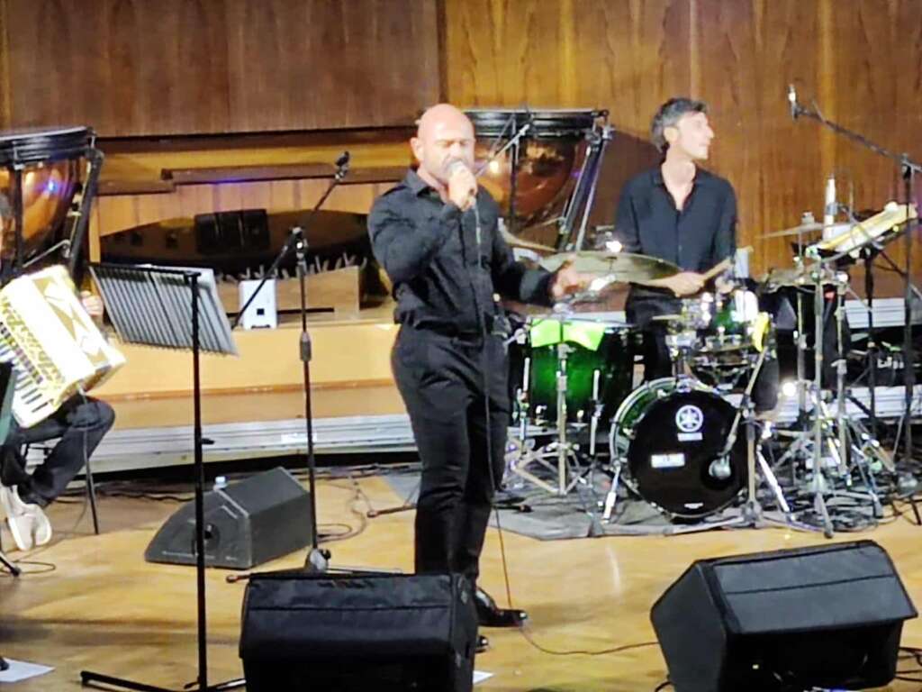 Raiz canta Sergio Bruni al conservatorio di San Pietro a Majella: “Felice di esibirmi nel tempio della musica napoletana” Raiz canta Sergio Bruni al conservatorio di San Pietro a Majella: “Felice di esibirmi nel tempio della musica napoletana”