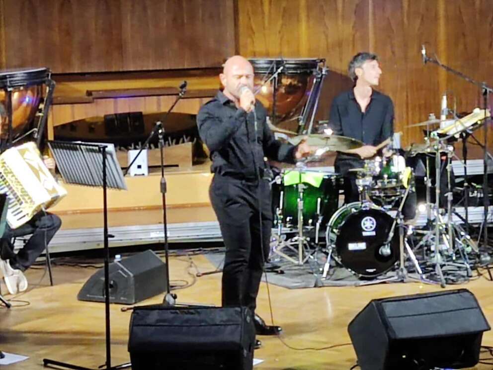 Raiz canta Sergio Bruni al conservatorio di San Pietro a Majella: “Felice di esibirmi nel tempio della musica napoletana”