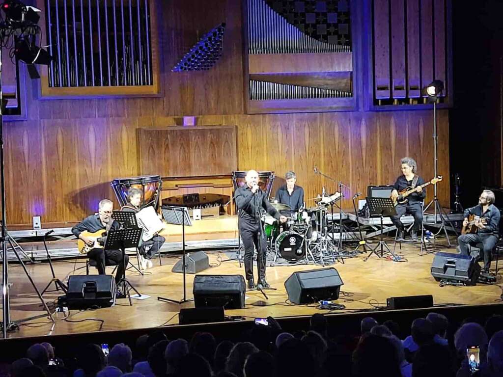 Raiz canta Sergio Bruni al conservatorio di San Pietro a Majella: “Felice di esibirmi nel tempio della musica napoletana” Raiz canta Sergio Bruni al conservatorio di San Pietro a Majella: “Felice di esibirmi nel tempio della musica napoletana”
