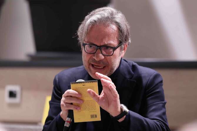 Rinuncia, sacrifici e desiderio: i fedeli sul lettino di Freud