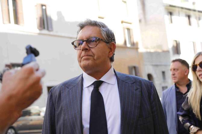 Toti lasciato solo patteggia: la Procura stravince, batosta per lo stato di diritto