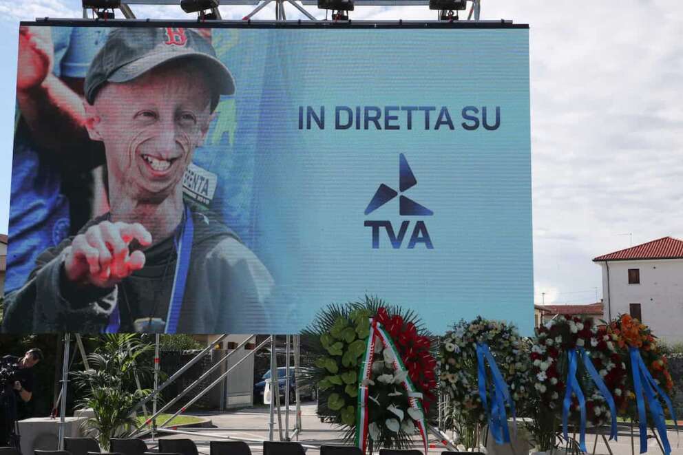 un momento del funerale di Sammy Basso a tezze sul brenta – Vicenza – Veneto – Italia – Venerdi 11 Ottobre 2024 ( Foto Paola Garbuio – LaPresse) a moment of Sammy Basso’s funeral in Tezze sul Brenta – Vicenza – Veneto – Italy – Friday 11 October 2024 (Photo Paola Garbuio – LaPresse)