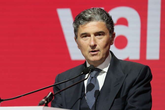 Chi è Enrico Pazzali, il presidente di Fondazione Fiera Milano indagato nell’inchiesta sugli “spioni”